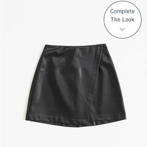 Abercrombie & Fitch Wrap Leather skort